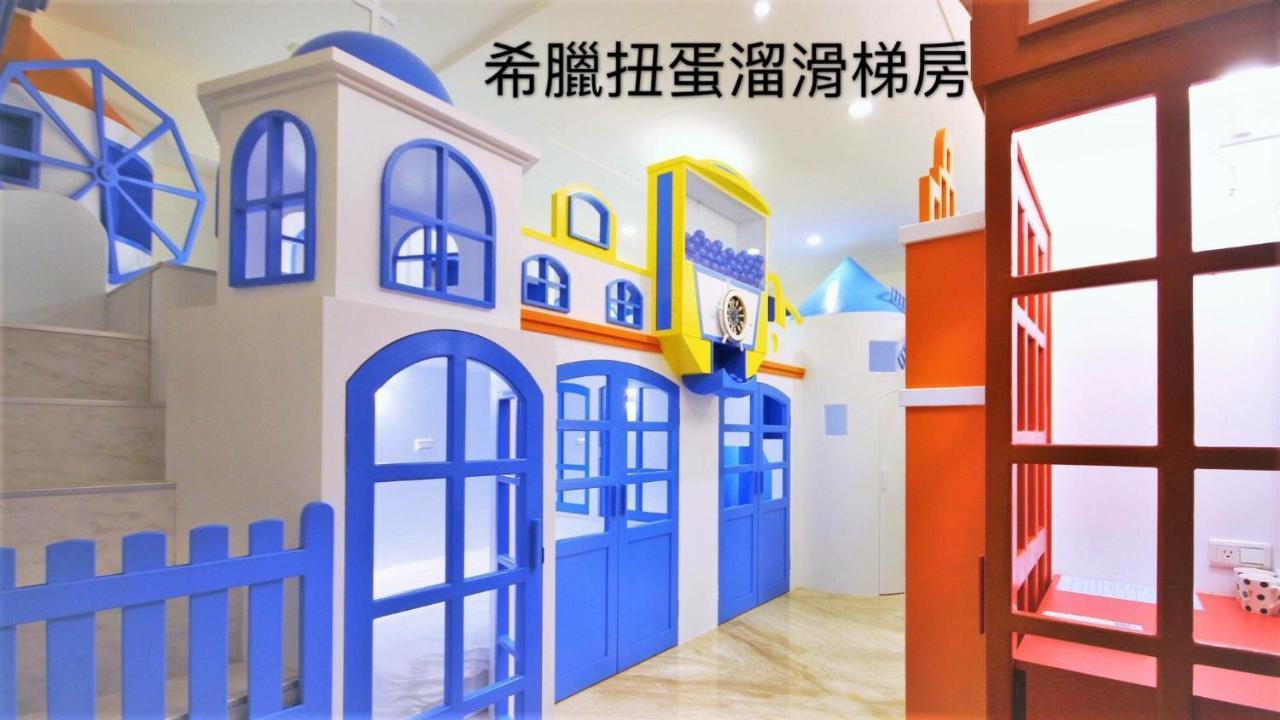 Fun Holiday Family Hostel Тайнань Экстерьер фото